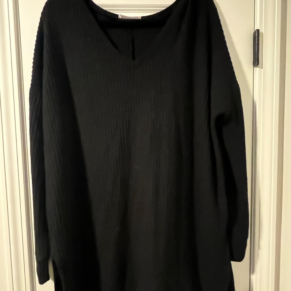 3/$20 Zenana Outfitters Classic Black Sweater - Picture 6 of 6